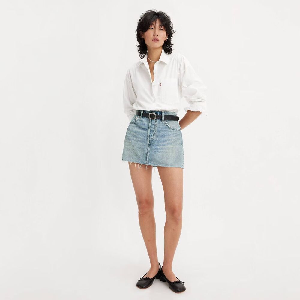 Levi's Women's Iconic Mini Skirt - Woven Minutes 28